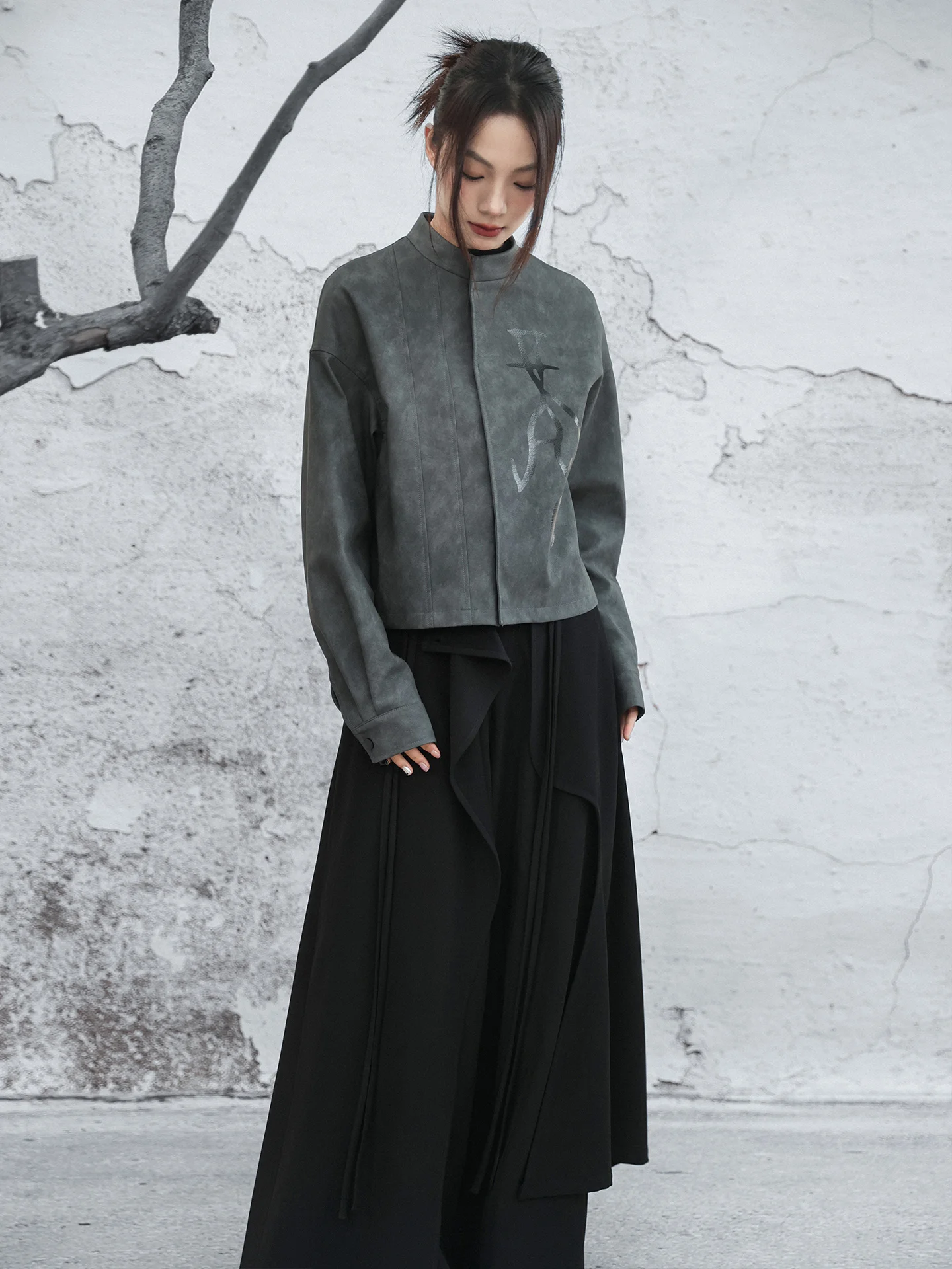 Nieuwe Chinese Sle Loose Fit Stand Collar Lederen Jas met Bone Dragon Woordprint Casual Faion Damesjas van Thiened PU...