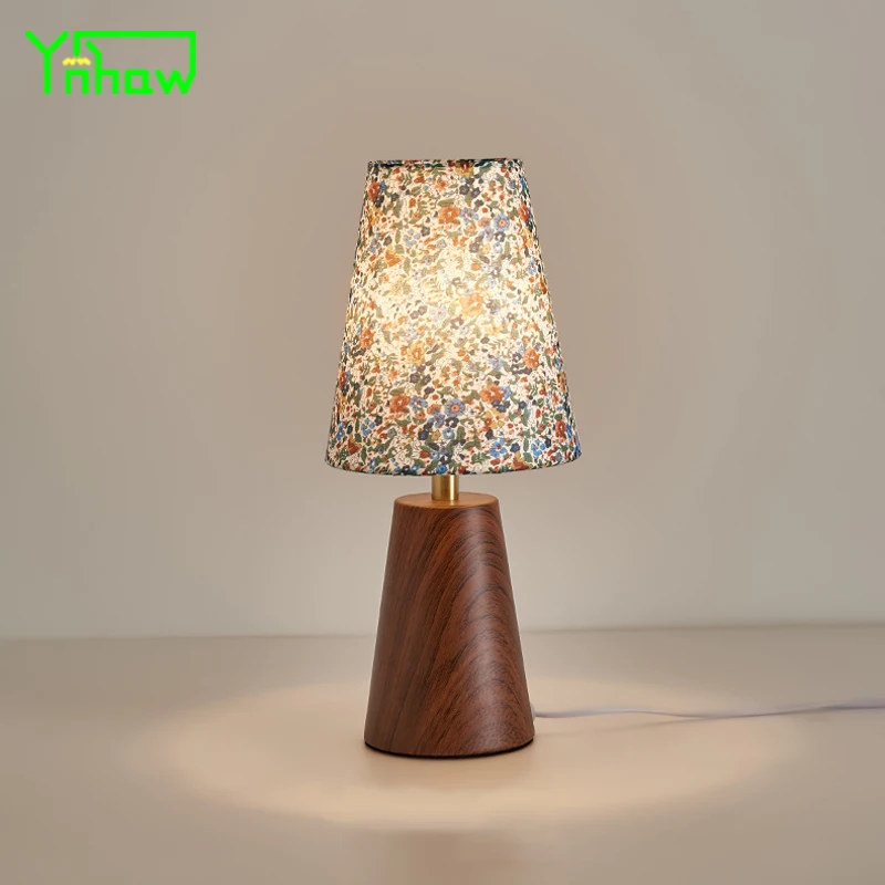 

Small Night Light Vintage Mid-Century Solid Wood Floral Table Lamp High-End Ambience Lamp for Bedroom Living Room Bedside
