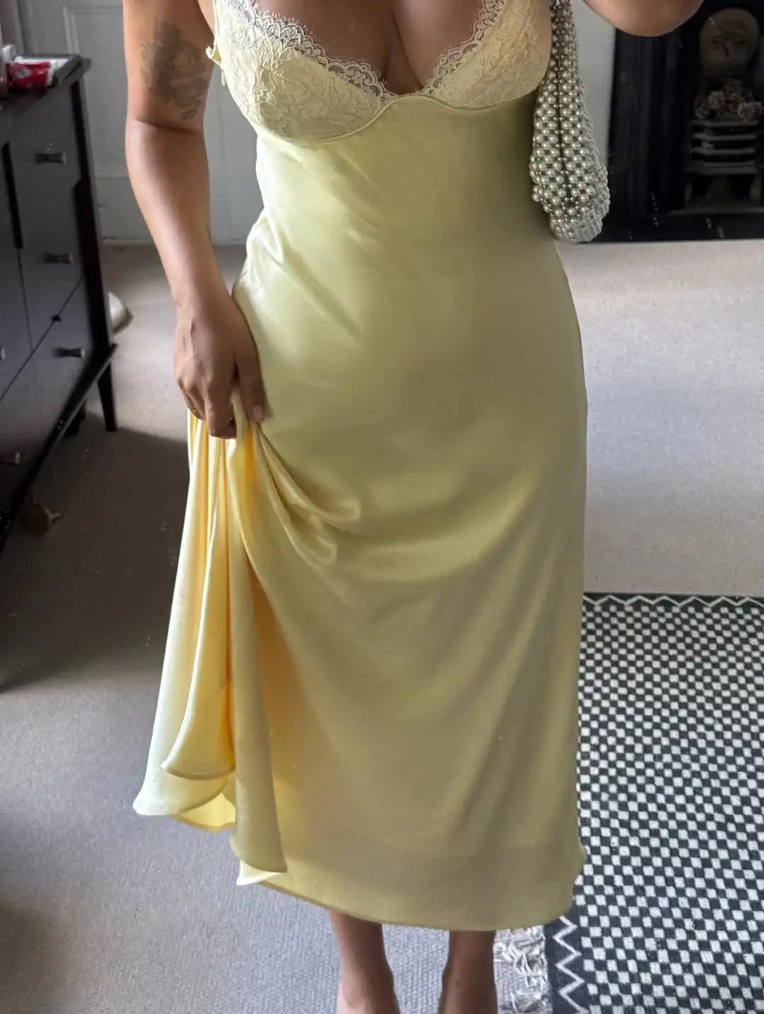 Butter Yellow Satin Bias Cut Lace Patchwork Midi Dress Women's V Neck Backless Suspenders Dresses 2026 New Dinner Party Vestidos view 6