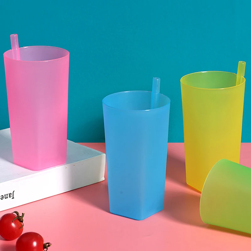 。1pc new Children Infant Baby Sip Cup With Built In Straw Mug Drink Food-grade Plastic Integrated Straw Cup Kids Water Bottle