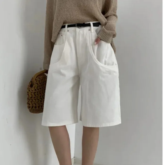 Summer 2026 Fashionable Korean Style Wide Leg Bermuda Shorts Double Pocket Casual Wear All-Match Simple Design Ladies Jeans