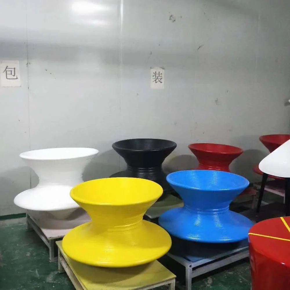 Rotating gyro mall waiting for fun tumbler stool