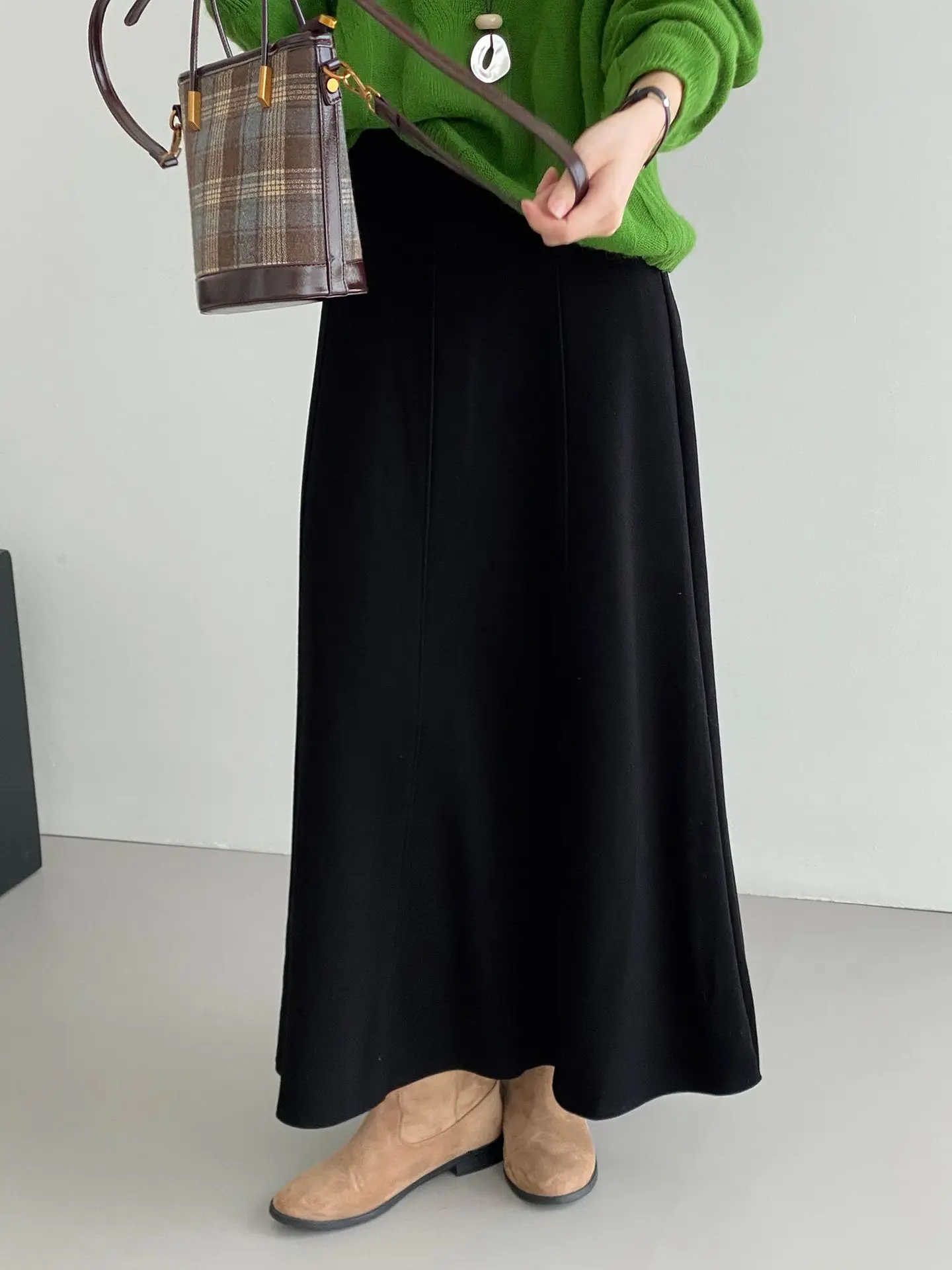 

Winter Long Woolen Skirt Women Fashion High Waist Basic Wool Skirts Female Casual Thick Warm Black Elastic A-Line Maxi Skirts