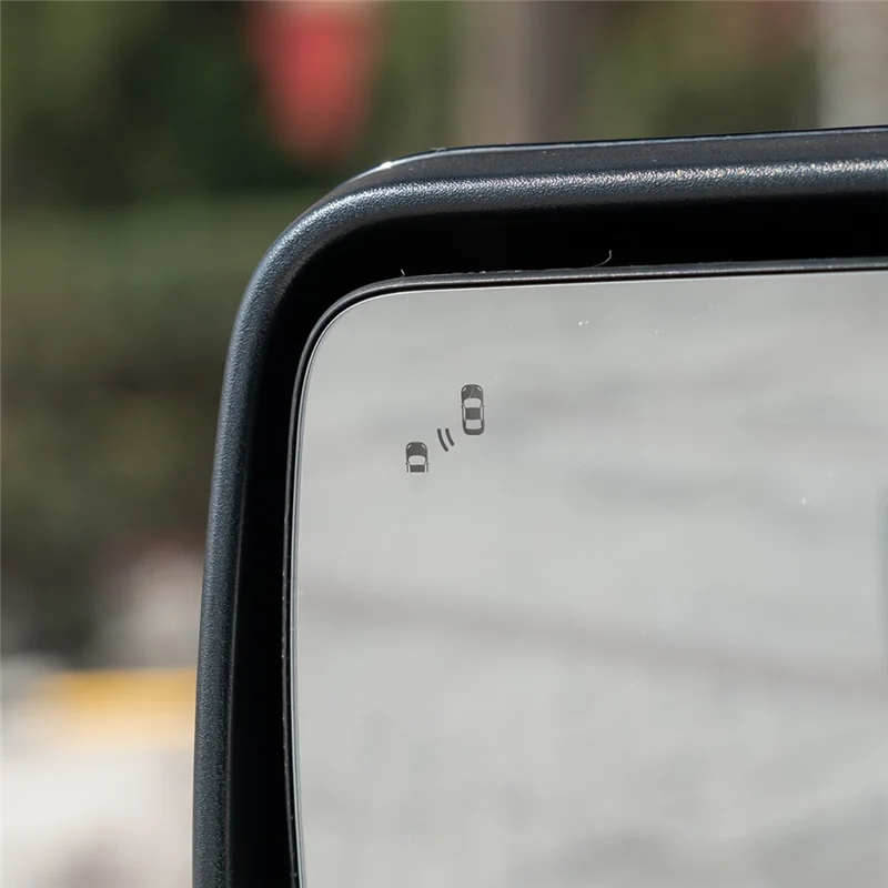 الموديل القابل للتطبيق: Ford Bronco 2024- الميزات: التسخين الكهربائي، المساعدة في النقطة العمياء (بدون وظيفة إلكترونية مضادة للوهج).