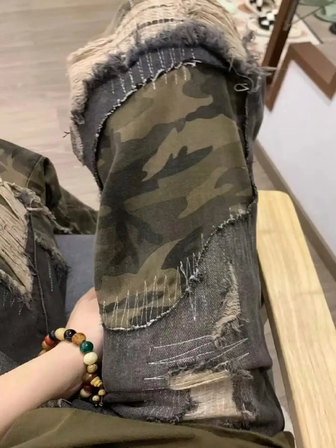 

Ripped Camouflage Patchwork Workwear Jeans Men's American Retro Design Hip Hop Pants Flared Legs Youth Trend Denim Jeans