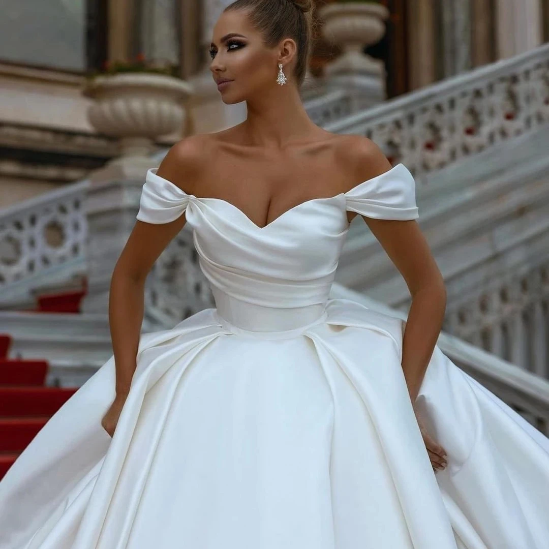 2023 Sexy Off Shoulder suknie ślubne Satin lvory-line plisowana prosta suknia ślubna księżniczki Vestidos De Novia formalna impreza