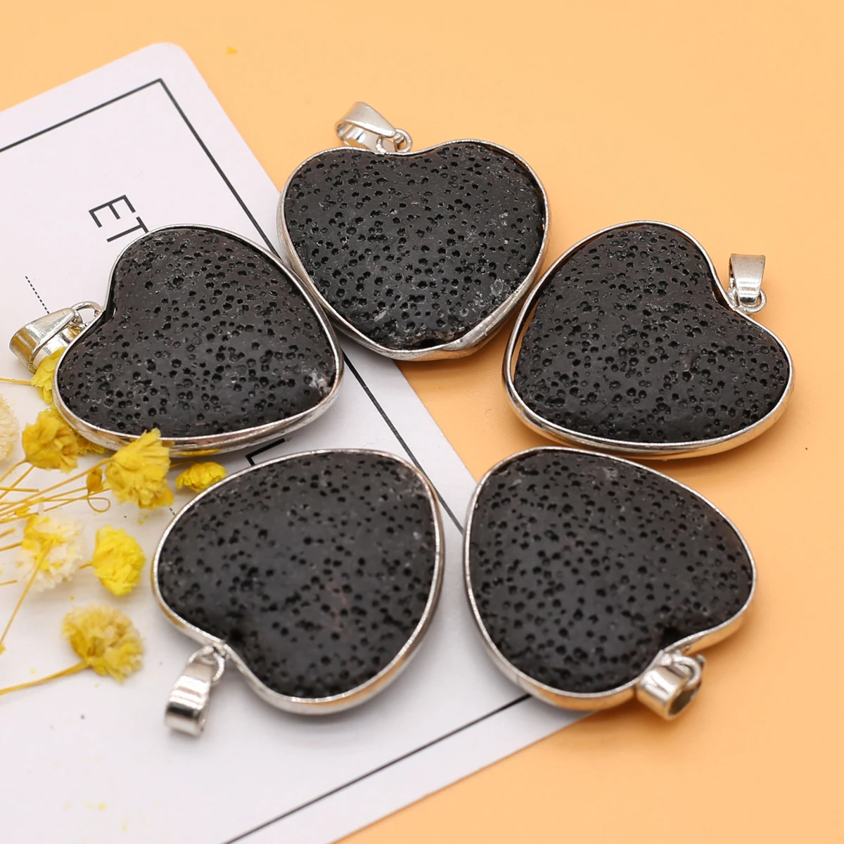 متعددة الشكل الحجر الطبيعي الصخور المعدنية الصخور البركانية السوداء عالية الجودة قلادة صنع قلادة يدوية مجوهرات هدية