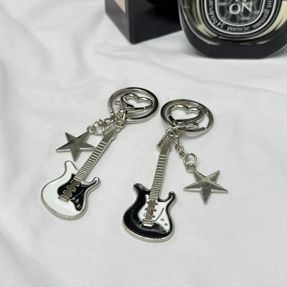 [معدن فضي/نقطة قلب] Rockstar Vibe Keyring Bag Charm AirPods Keychain Key Holder High Teen (نمط)