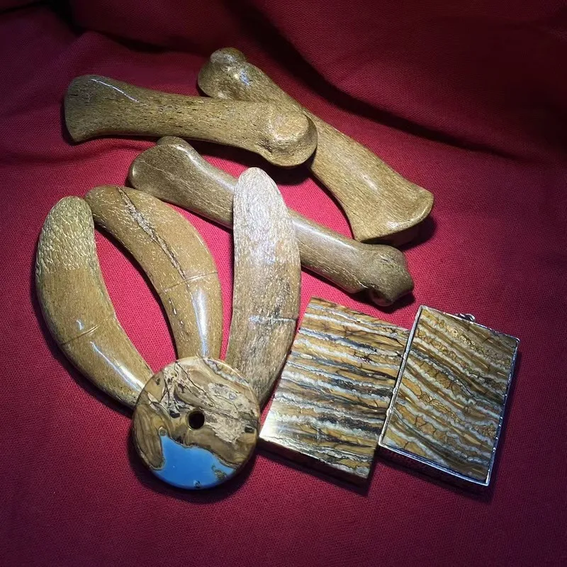 Antique accessories hand-held ornaments calcified layered patterns mammoth molars amulet for good luck finger bone Buddhis