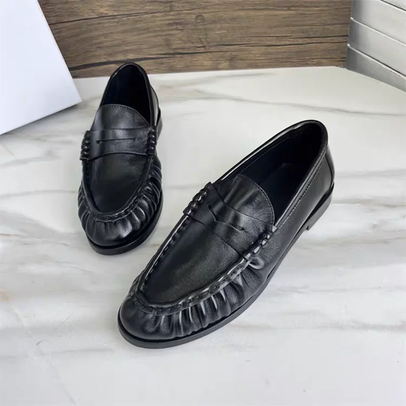 

2026 New Classic Genuine Leather Women Pleated Loafers Low Thick Heel Slip on Leisure Shoes Women Autumn British Style Loafers