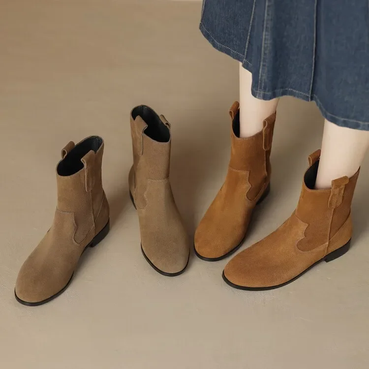 2024 New Best-selling Casual All-match Single Boot Big Size Pointy French Thick Heel Solid Color Women's  Boots Zapatillas Mujer