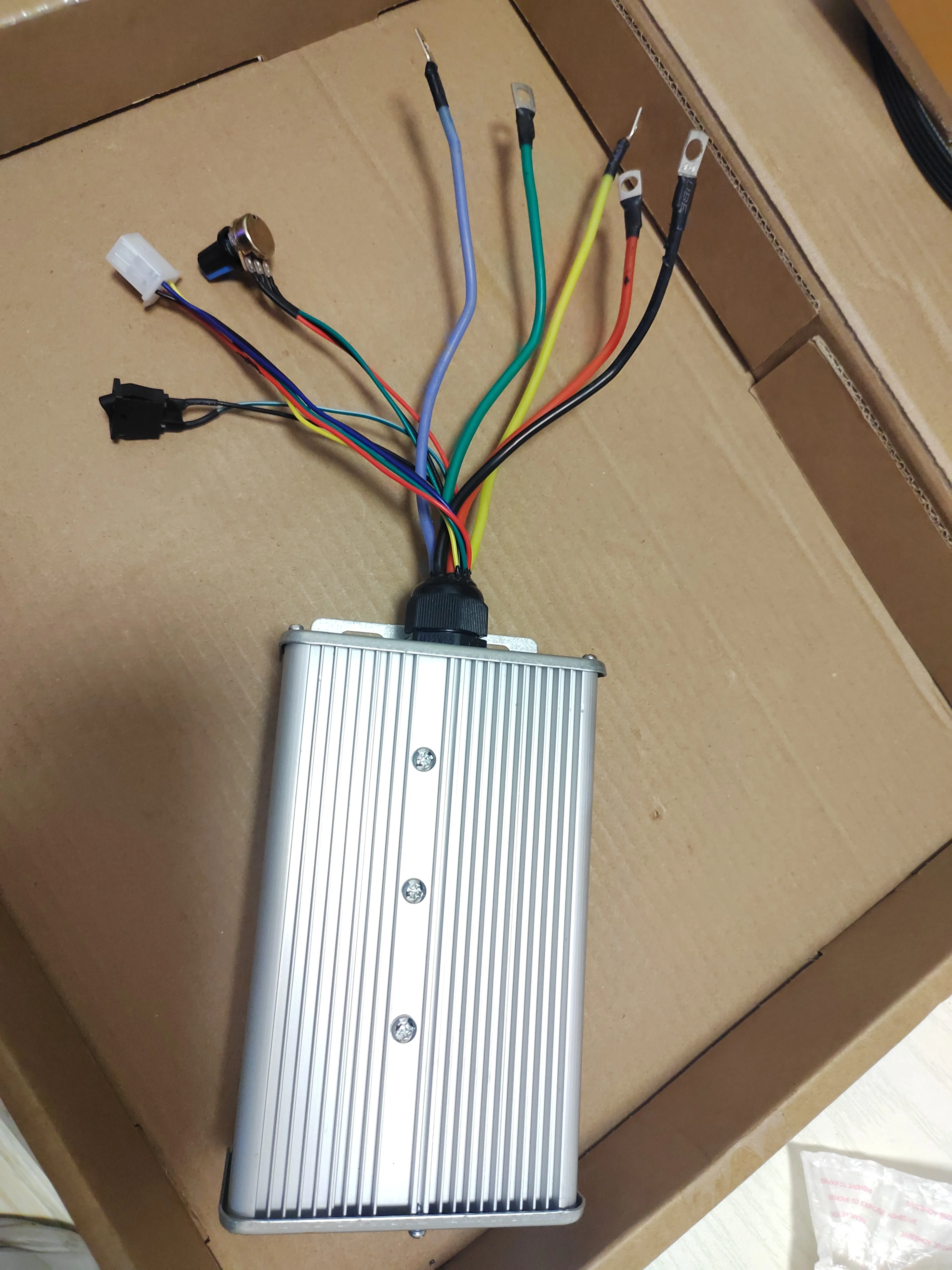 

DC12V-24V Brushless Motor Controller, High-Power Brushless Motor Driver 1000W 55A