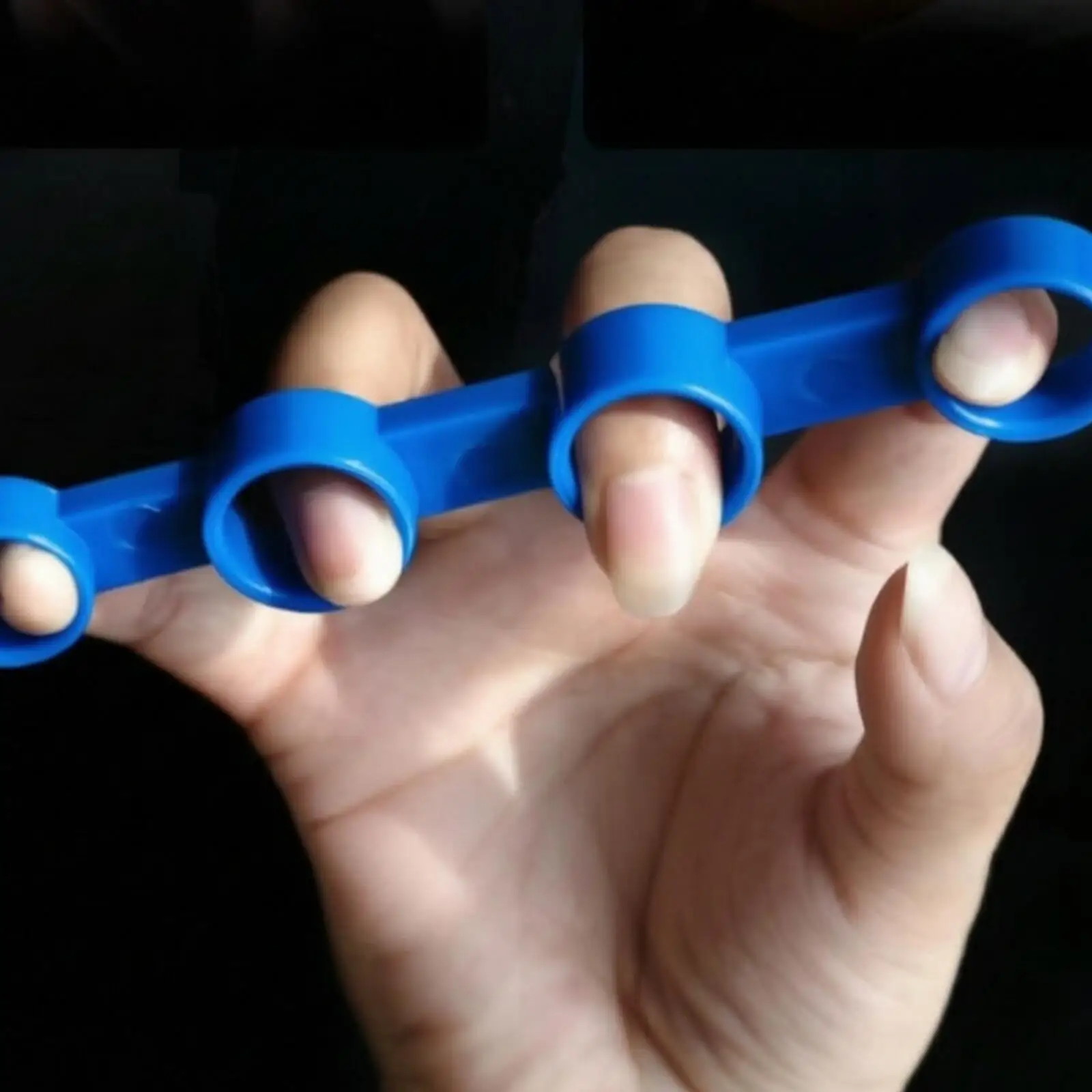 Hand Exerciser Finger Grip Trainer for Piano Musicians Flexible Finger Stretching Device for Dexterity Improvement