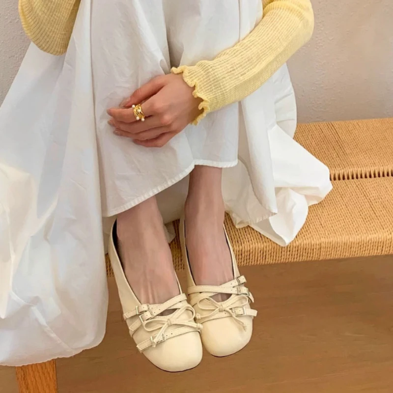 

2026 New Spring Women Ballet Flats Comfortable Round Belt Buckle Toe Shoes Street Style Ladies Eelgant Dress Mary Jane Shoes