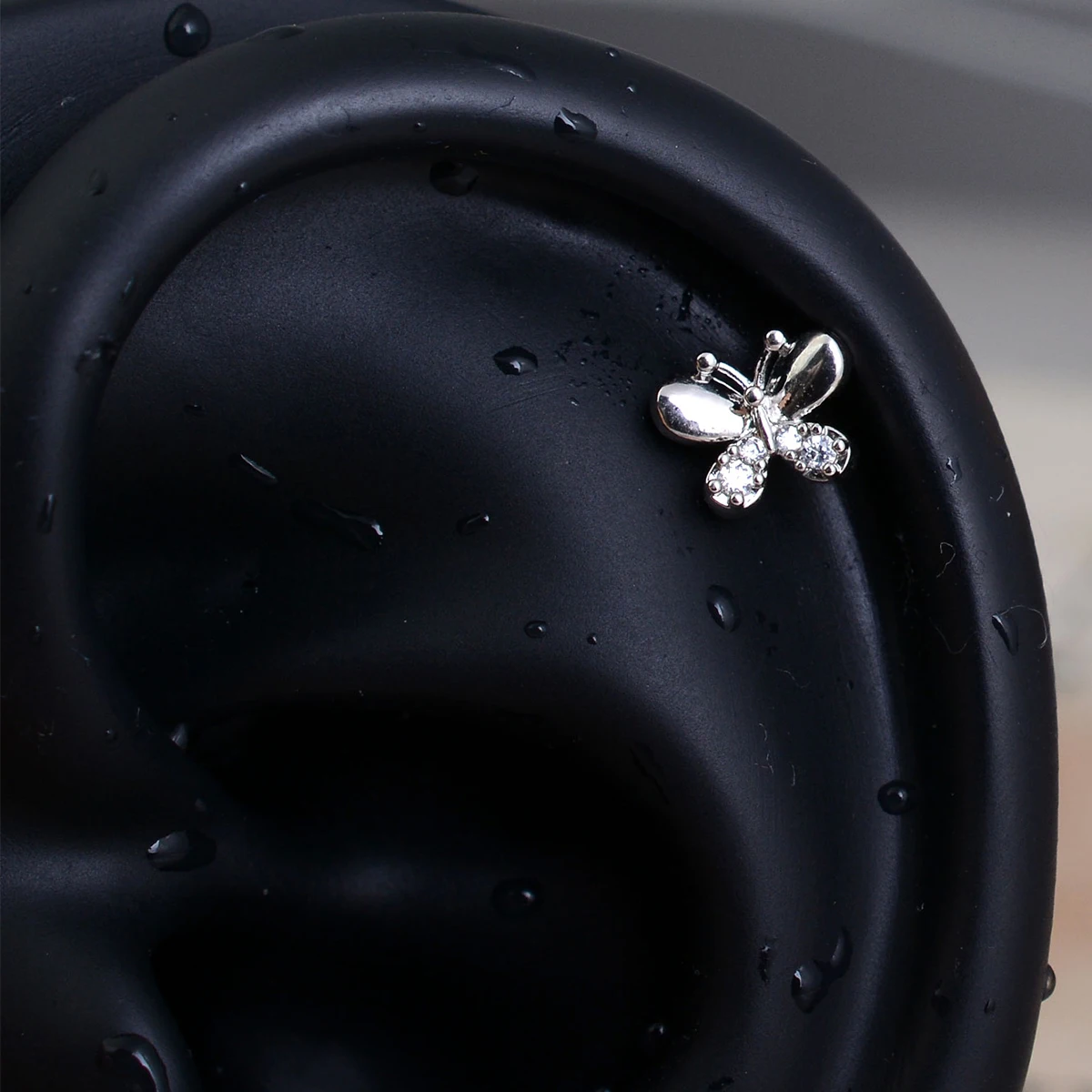1 Stück 20G Winziger Kristall-Schmetterling Knorpel-Ohrstecker aus Edelstahl mit Zirkonia für Conch, Rook, Tragus, Damen Flachpiercing-Schmuck – Detail 13