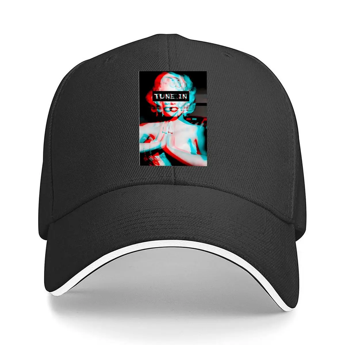 

Tune In — бейсболка-сэндвич в стиле ретро, радио, вдохновленная текстом, смелым минималистским дизайном