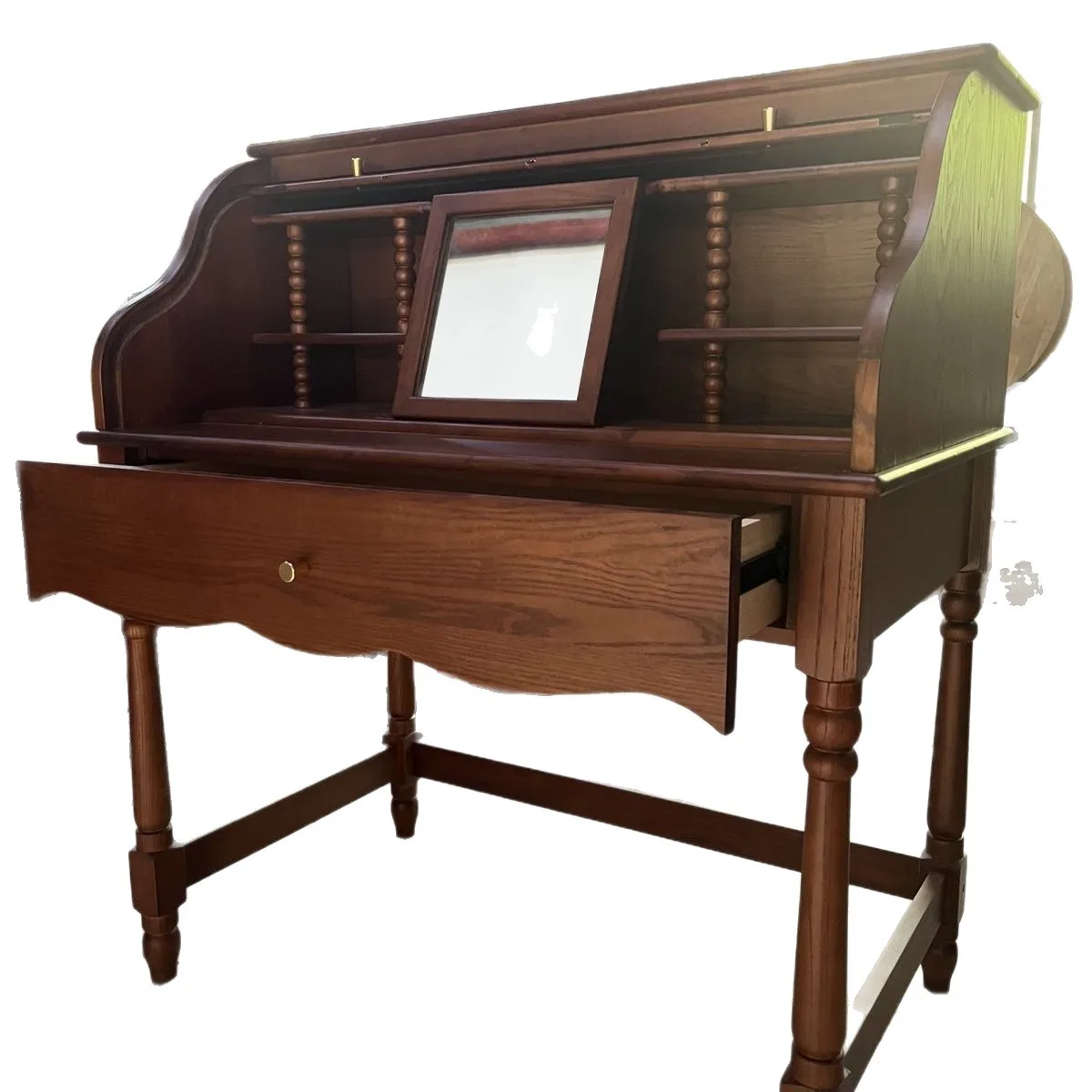 Integration of solid wood bedroom dressing table and pumped small apartment dressing table