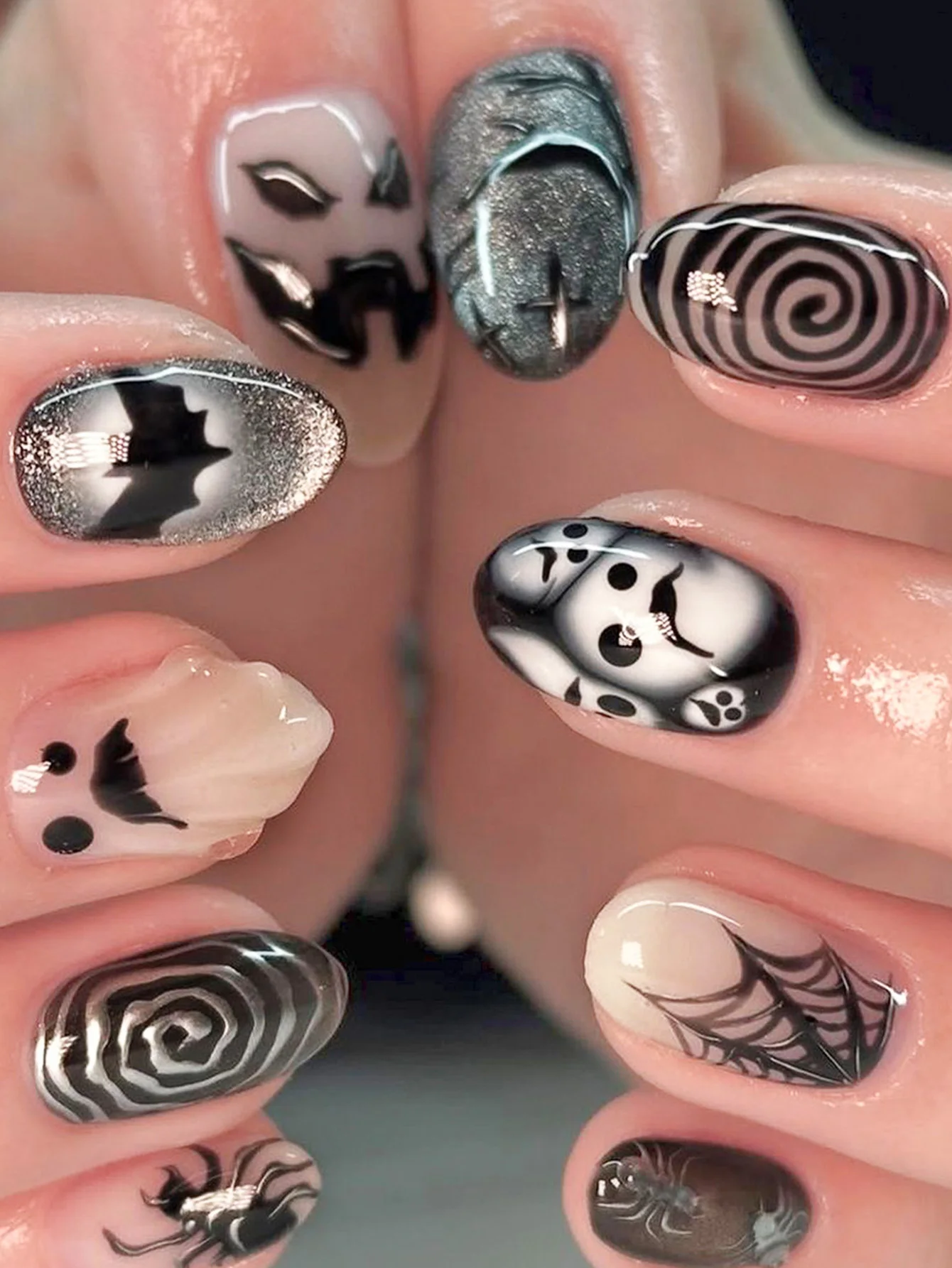 24 Stück Niedliche DIY Aufklebenägel mit Halloween-Geister-Print, Mandelform, Künstliche Nägel für Frauen und Mädchen, für den täglichen Gebrauch und Partys – Detail 9