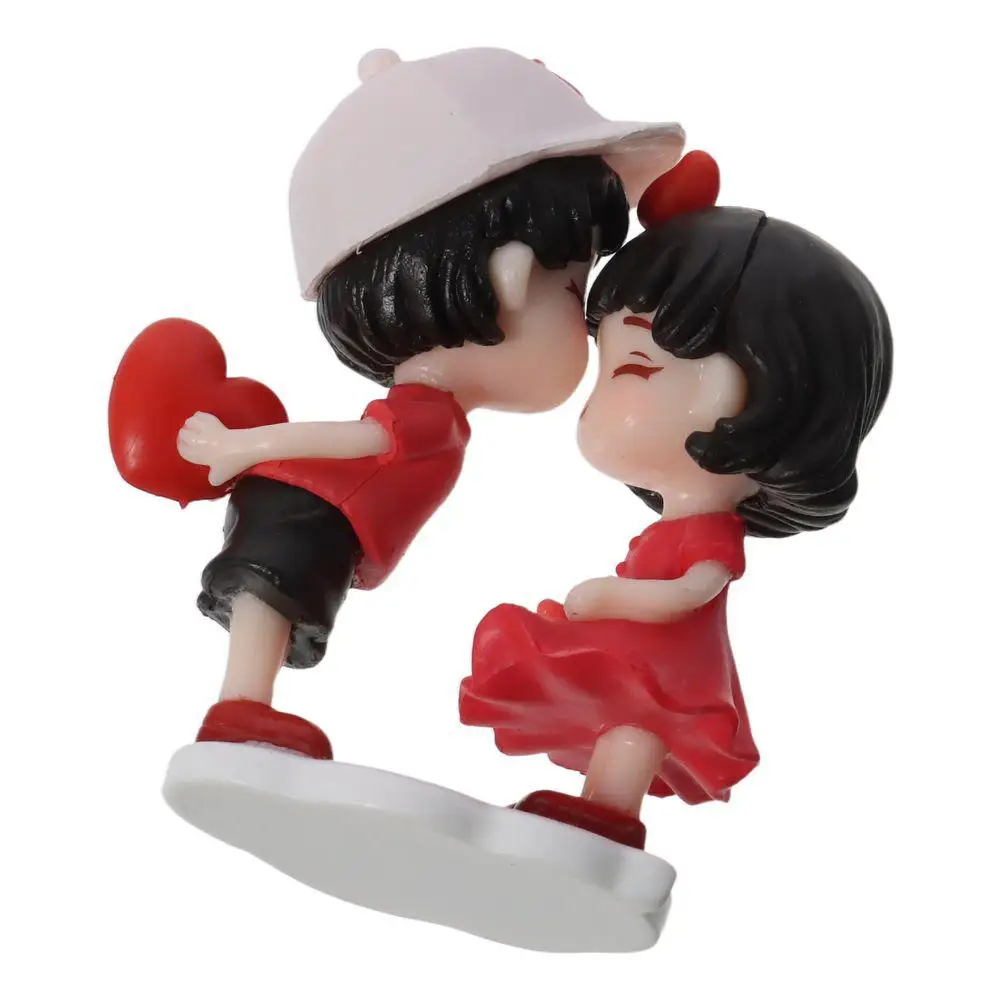Resin Couple Cute Ornaments 6cm*9cm*5cm Kiss Couple Car Interior Accessories Cute Cartoon Couples Action for Home Office Decor