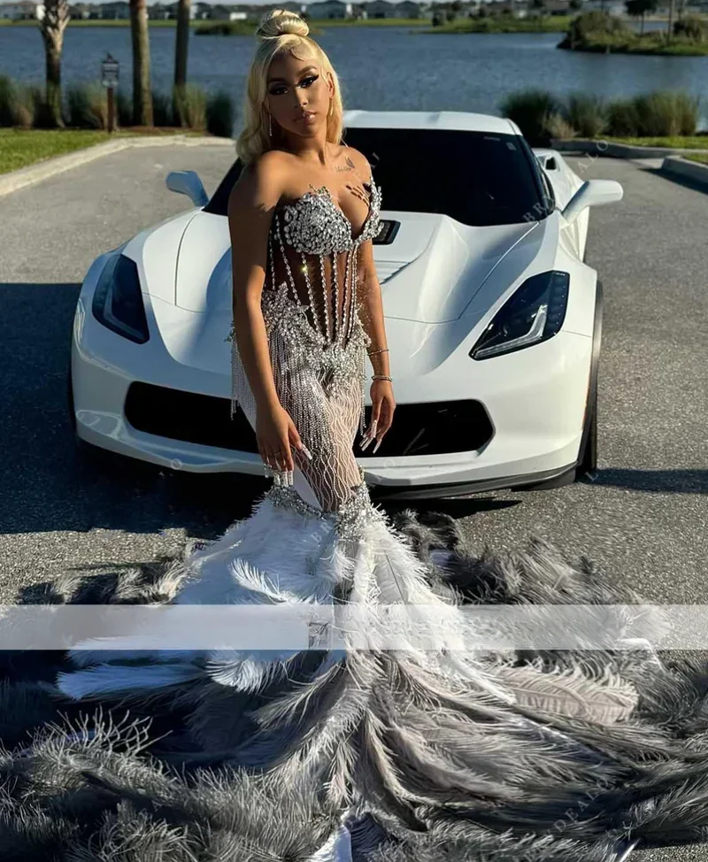 

New Gorgeous Mermaid Prom Dresses Feathers Black Girls White Grey Feathered Celebrity Party Gowns Homeconing Dress Cutomized