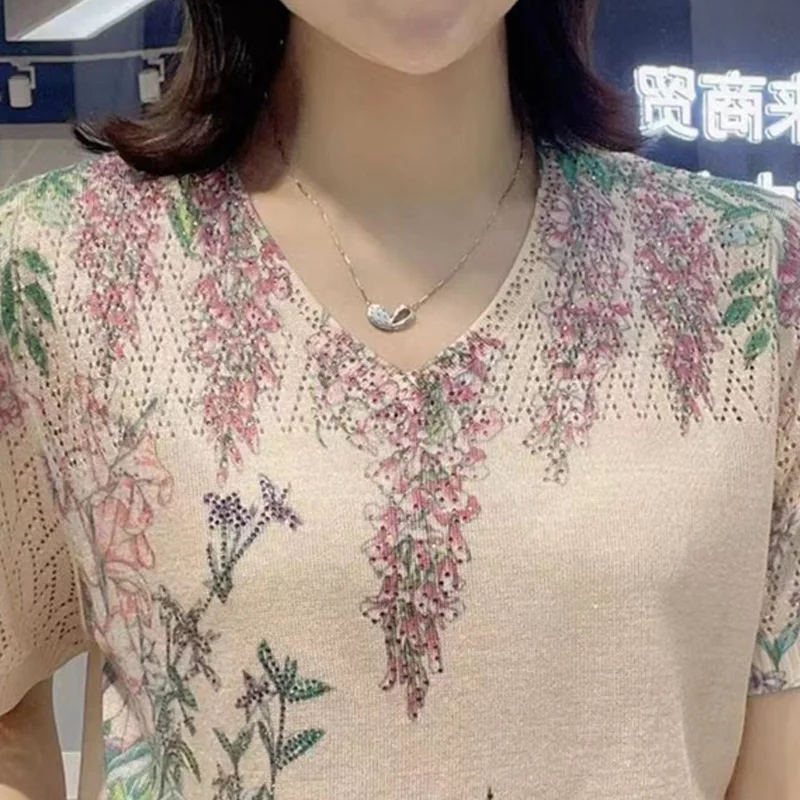 2023 Summer New Fashion V-neck Short Sleeve Floral Printing T-Shirts Women Rhinestone Elegant Temperament Loose Casual Pullovers