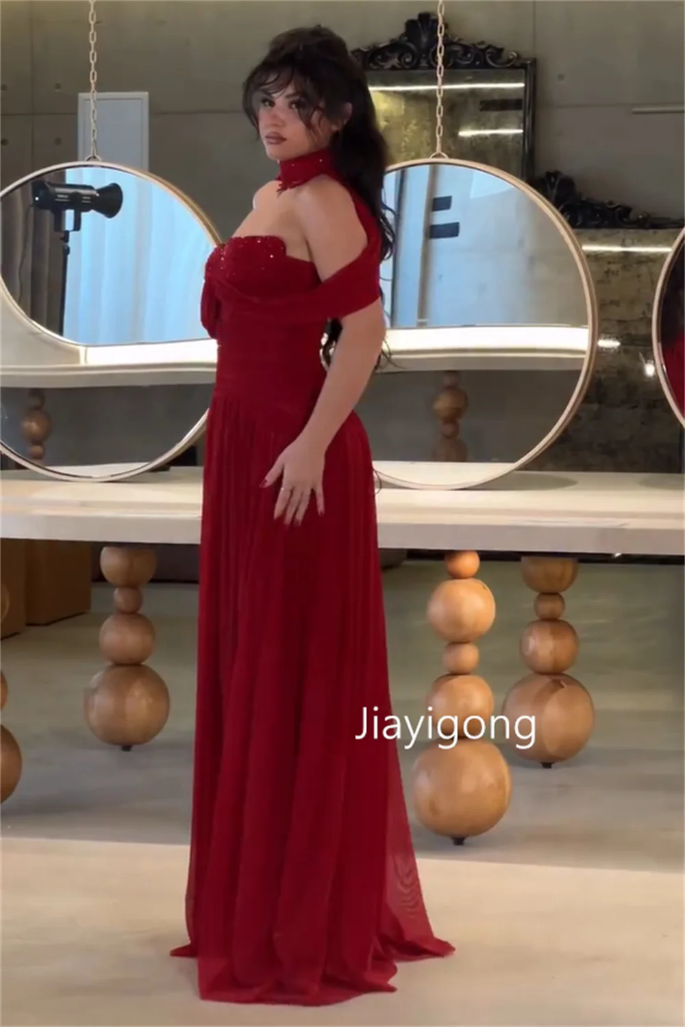 Aangepaste prachtige chiffon plooi lovertjes a-lijn lieverd lange jurken quinceanera op maat gemaakte gelegenheid hoge kwaliteit