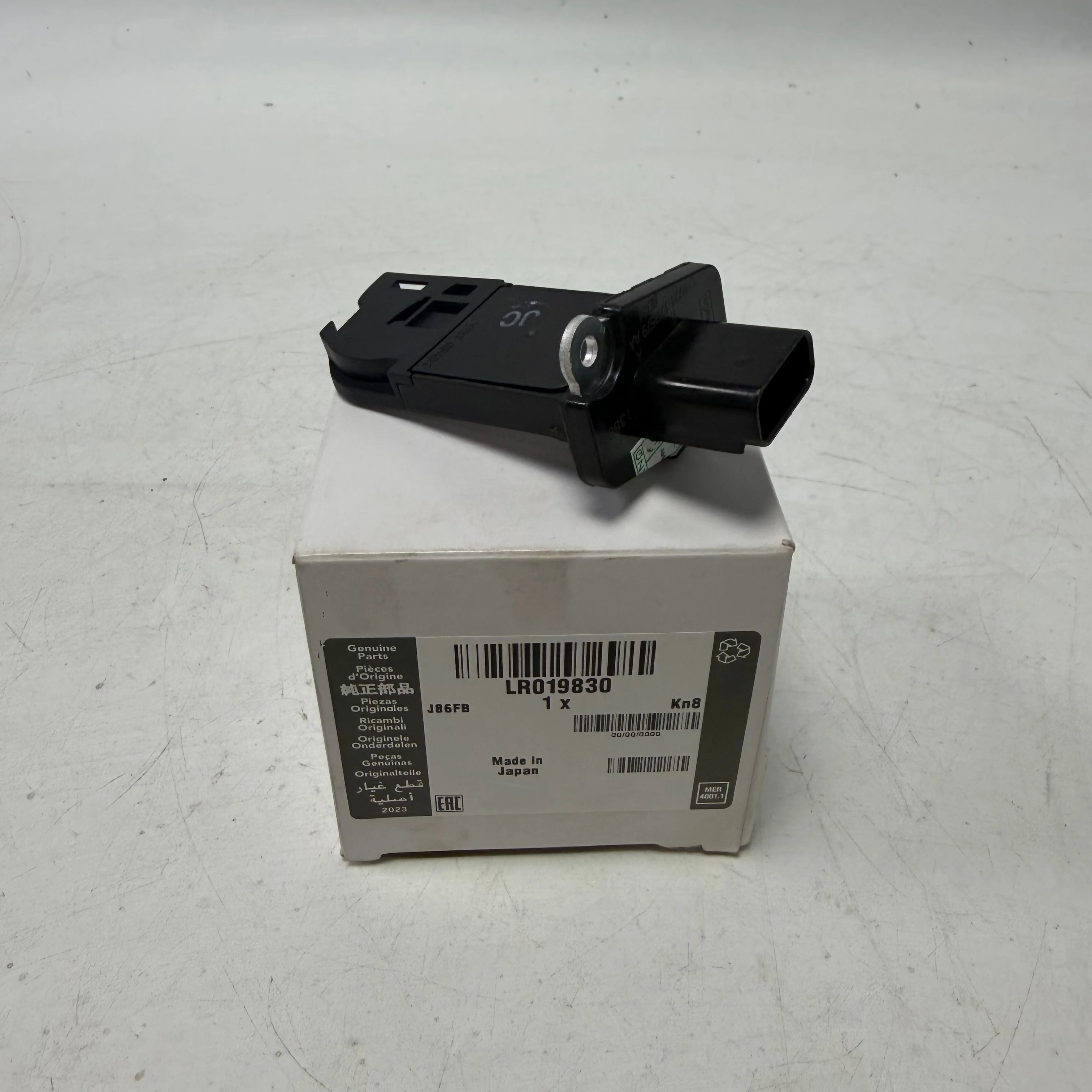 LR019830 air flow meter is suitable for Land Rover Range Rover Discovery Freelander