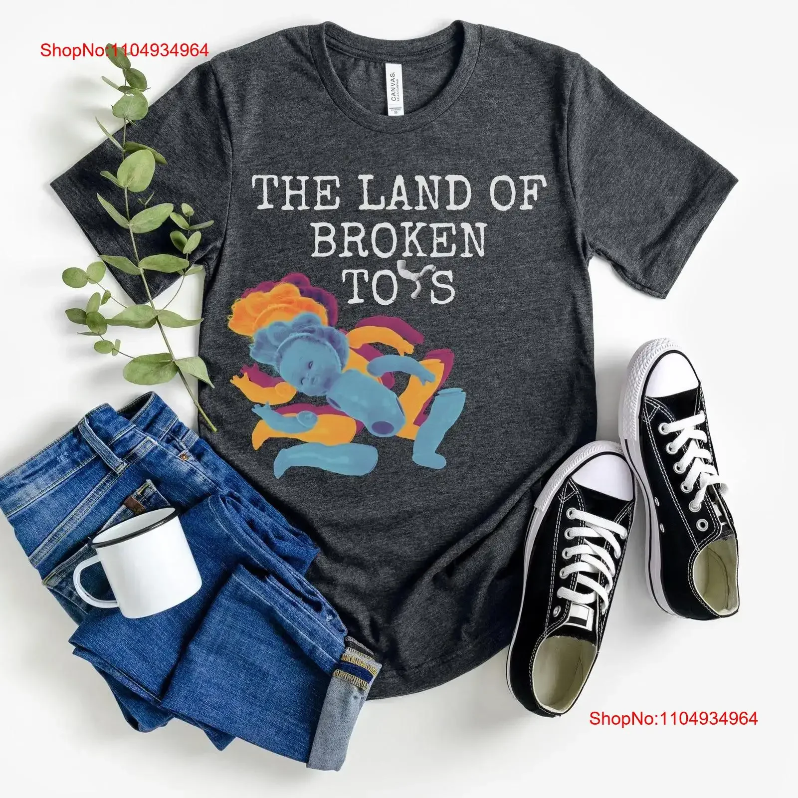 

Футболка Land Of Broken Toys Dark Quirky Weird for Odd Weirdcore Aesthetic Secret Santa Strange Уникальный винтажный мытый слегка