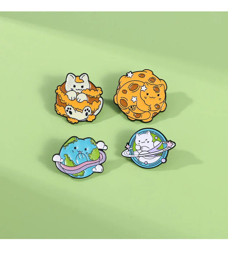 

Комплект одежды из 4 предметов с изображением планеты и кота Земли Вселенной, шляпой, рюкзаком, булавкой и аксессуарами для значков в подарок