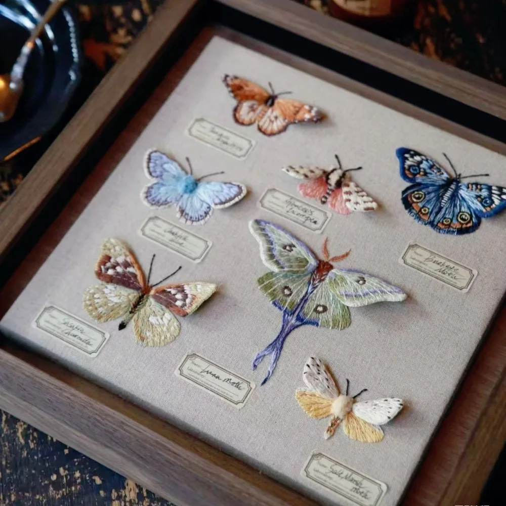 7-teiliges Einzigartiges Dreidimensionales Schmetterlings-Handstickerei-Set, Das Set Enthält 7 Verschieden Geformte Schmetterlinge + Nadeln + Zubehör – Detail 3