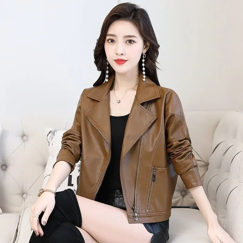 Giacca corta in pelle PU Capispalla da donna 2026 Autunno Inverno Nuovo Plus Giacca in pelle calda in velluto Cappotto spesso sottile Top