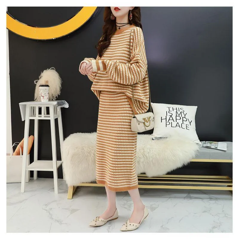Autumn/Winter Fashion Outfits For Women's New Striped Loose Knit Round Neck Pullover Sweater High Waisted Skirt Two-piece Set