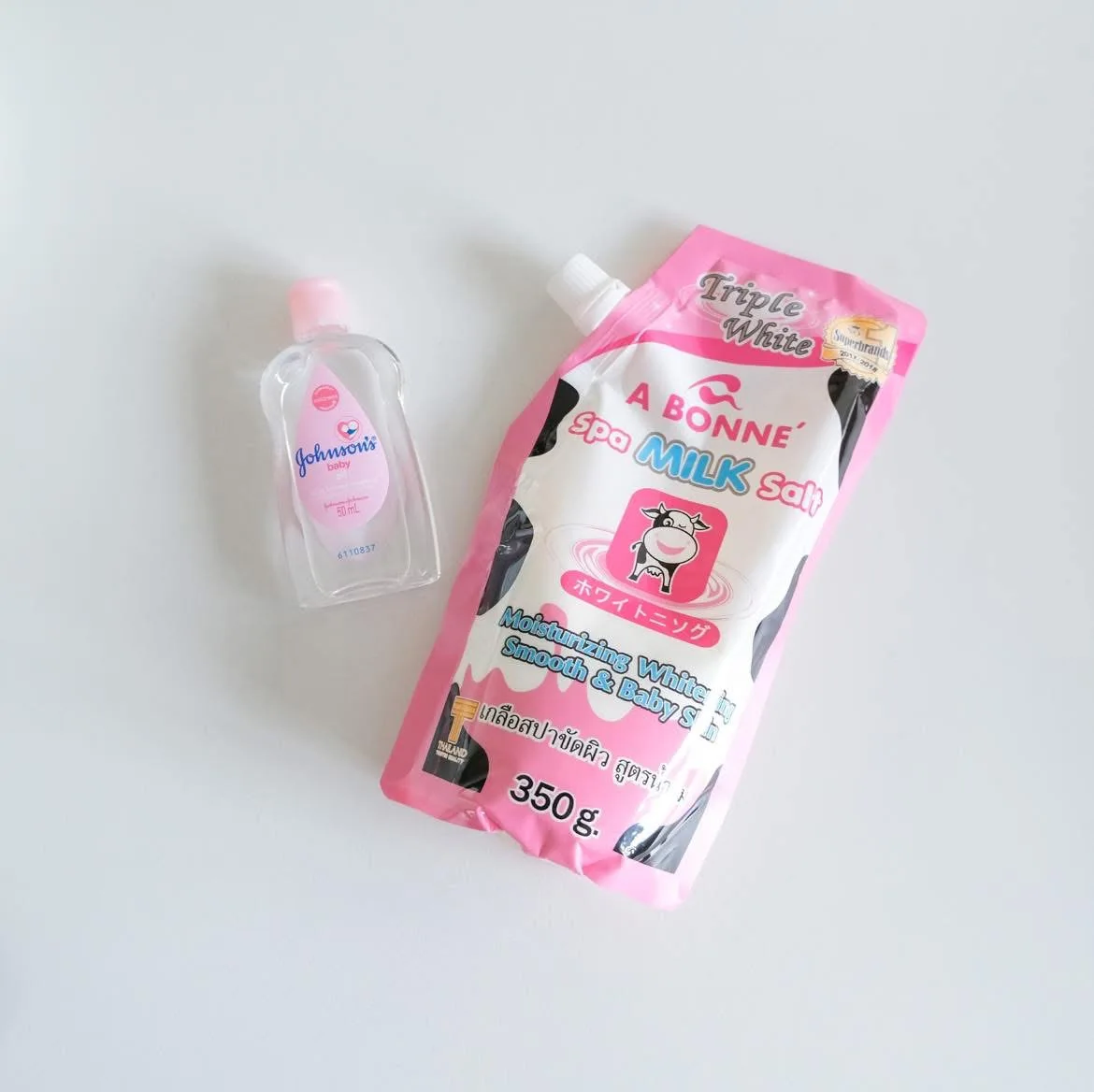 A Bonne Spa Milk Bath Salt 350g, Delikatne złuszczanie i oczyszczanie, Nawilżająca formuła mleczna, Tajlandia