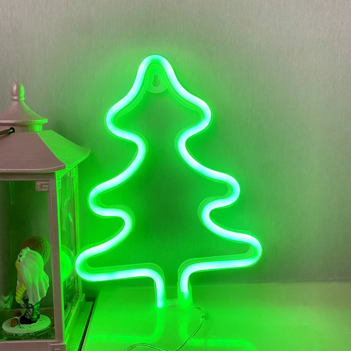 Christmas Tree Neon Sign Xmas Trees LED Neon Signs for Wall Decor Art Acrylic Neon Lights Santa Claus Neon Sign Merry Christmas