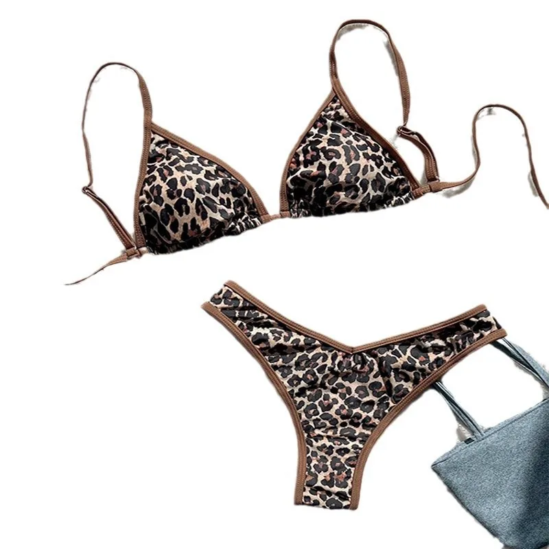 2025 NOVEDAD DE VERANO moda estampado de leopardo mujeres Bikini dividido Sexy con cordones mujer playa caliente traje de baño de primavera conjuntos de dos piezas