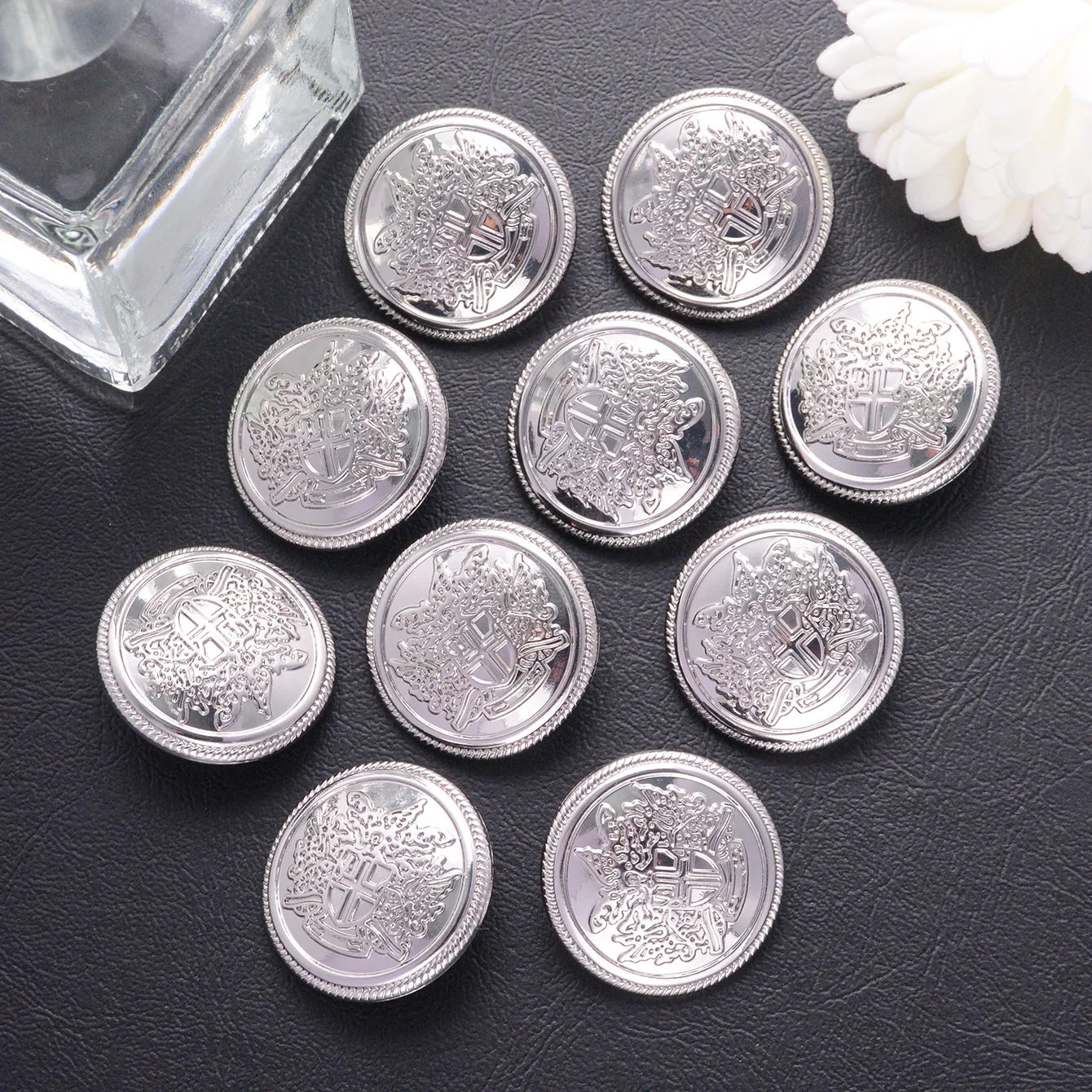 10pcs/Pack Vintage Metal Crown Buttons British College Style Shank For Suits Coat Cuff Shirts Buttons Garment DIY Accessories