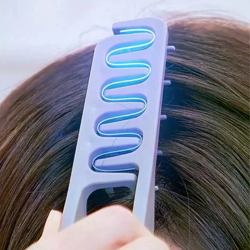 

Wide-Tooth Hair Styling Comb Hair Seam Comb Bangs Combs Styling Hair Root Top Fluffy Hairdressing Tool For Women And Men