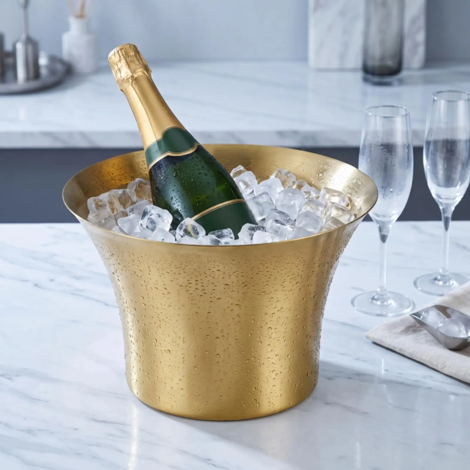 Spacious Champagne Cooler Bucket Metal Wine Chiller for White Vintage Party Hosting Needs