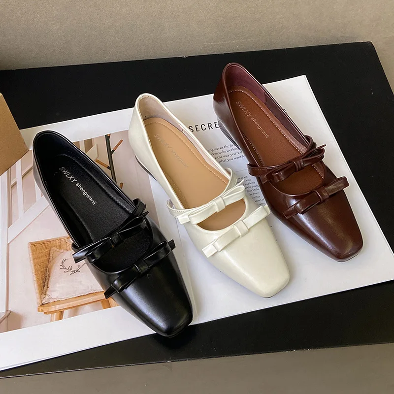 

Women's Small Leather Single Shoes Flat Shoes Thick Heeled Square Head Fashion Sweet Shoes Bow Elegant Commuter
