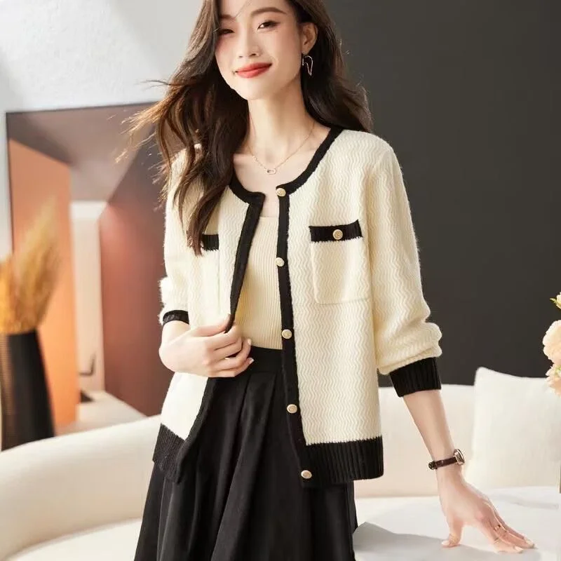 Veste courte haut de gamme pour femmes, Cardigan tricoté contrasté, haut de tempérament, nouvelle collection printemps et automne 2025