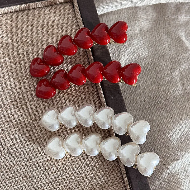 Design sense curved sweet red heart-shaped hair clip with a notch on the side versatile duckbill clip hair accessory new style