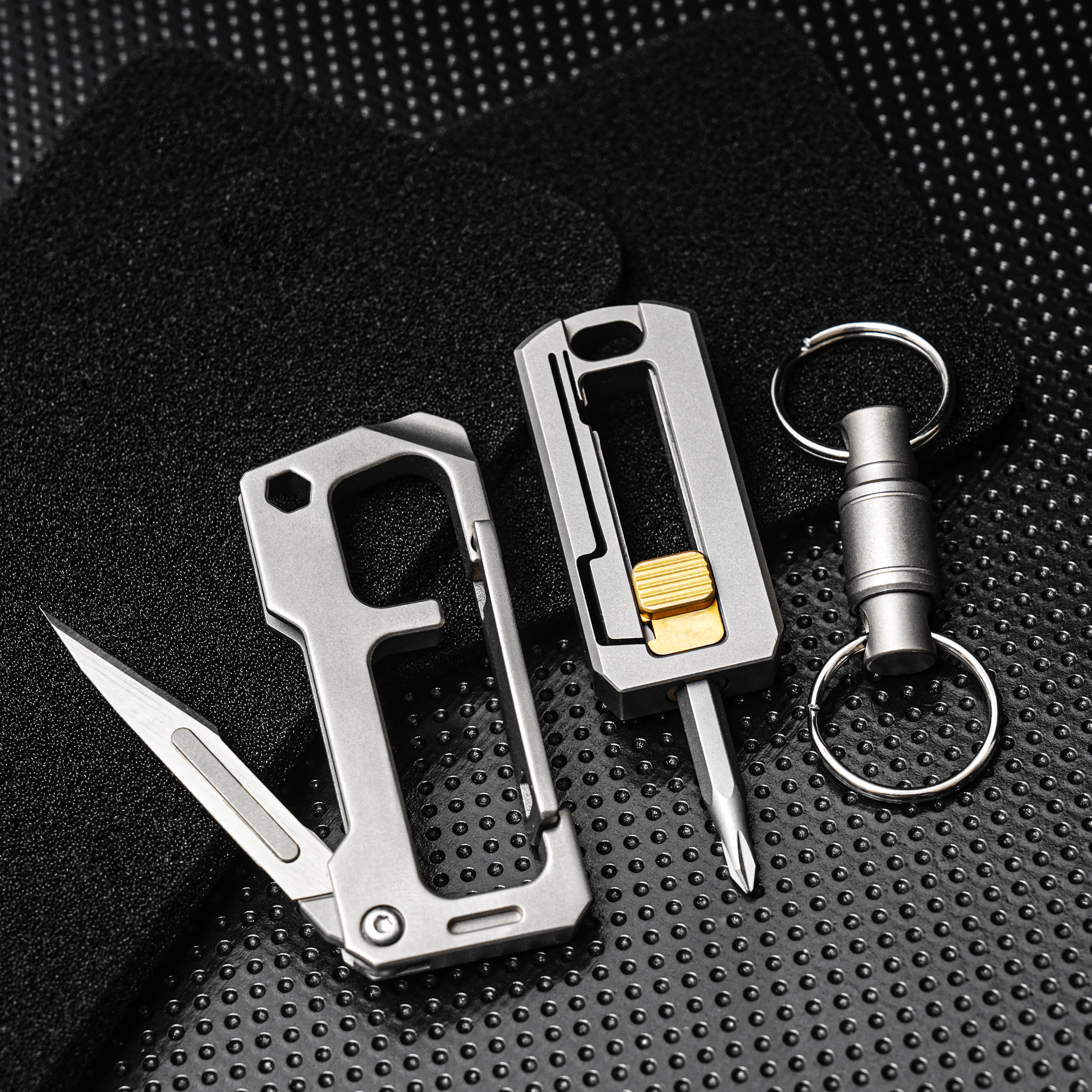 

Titanium Alloy Key Chain Screwdriver Combination Portable Multifunctional Outdoor EDC Tools Gift Unboxing Repair Small Parts