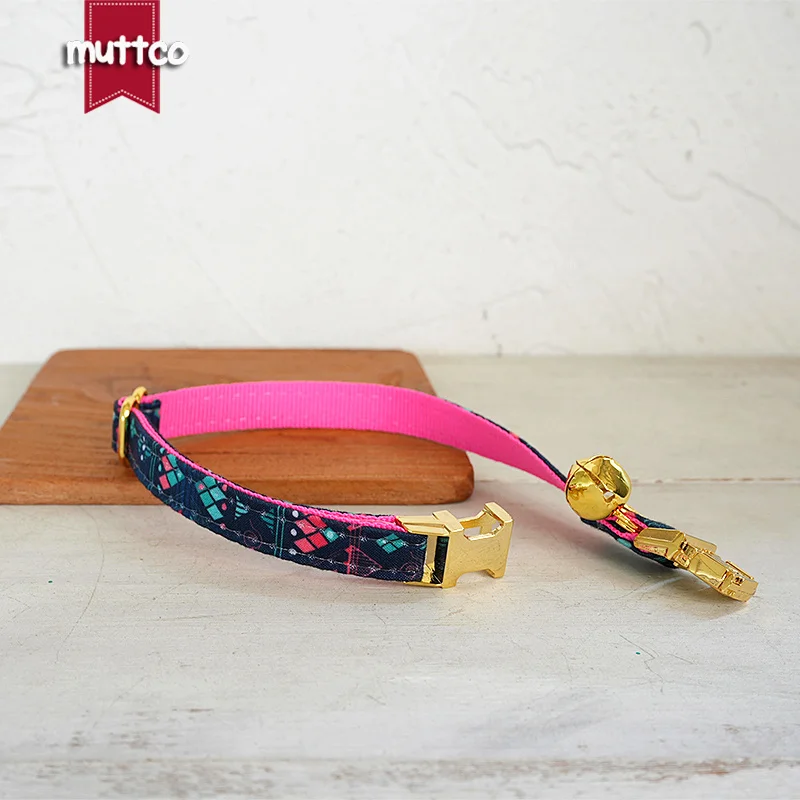 MUTTCO Retailing  self-design personalized cat collars cute NEON PINK PYRAMID handmade collar  2 sizes UCC195