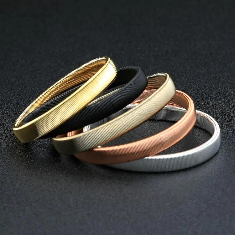 Soporte de manga de camisa de Metal, liguero, brazalete elástico, bandas de puños ajustables a la moda para hombre, brazalete antideslizante