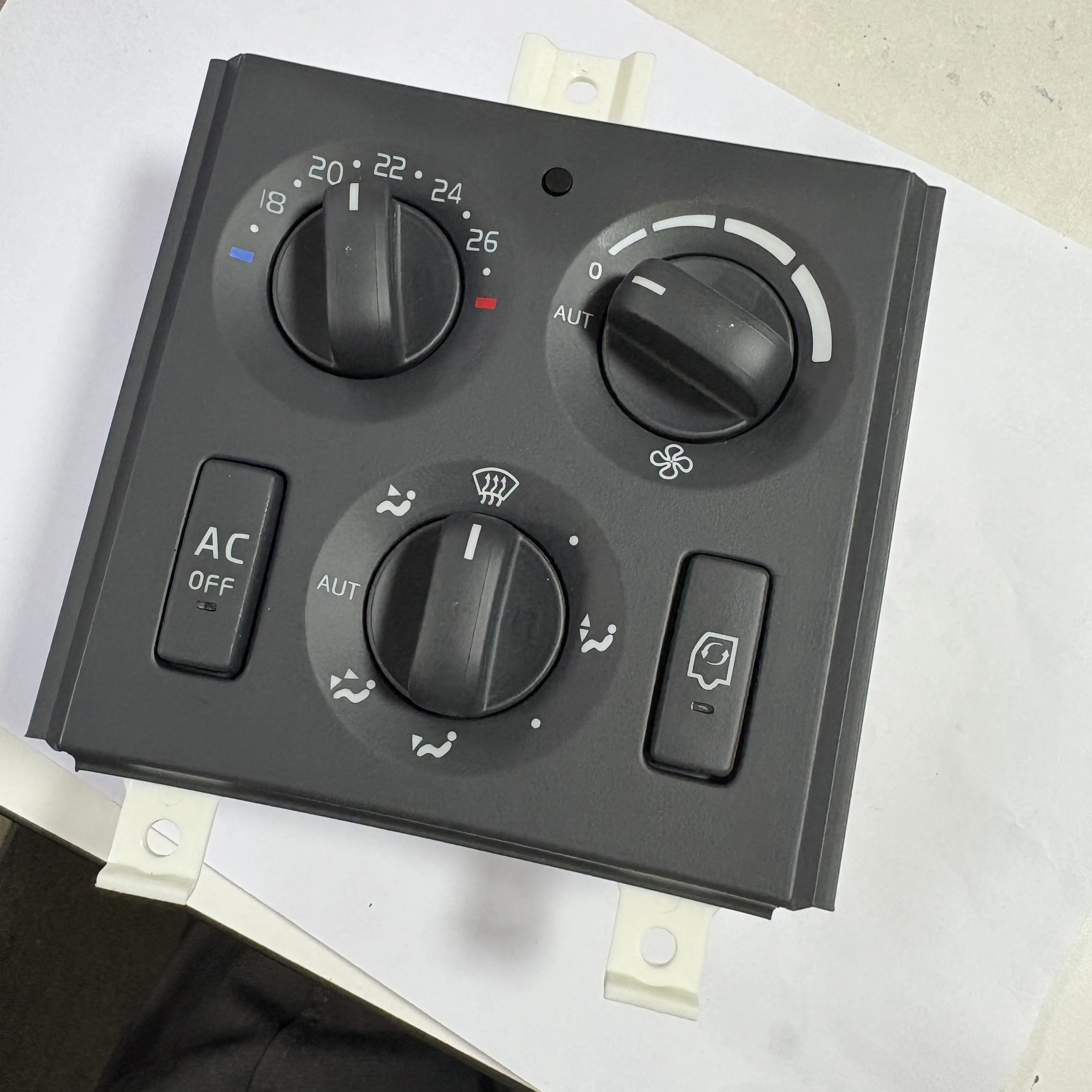 OE: 21318121 20508585 7+17PINS Truck  Air Conditioner Heating Control Unit Combined Switch  For Volvo FH12 FH13（24V））