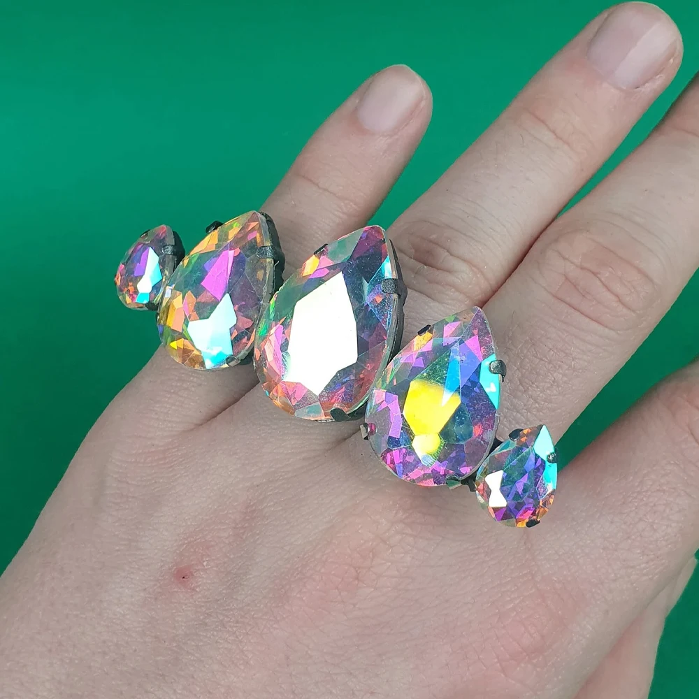 Artisan Colorful Crystal Large Drag Ring Water Drop Accessories 2024 Statement Bling Rhinestone Finger Ring for Women Adjustable