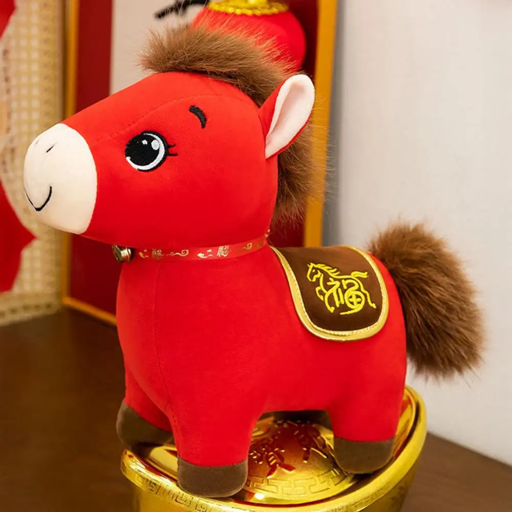 دمية الحصان ألعاب من نسيج مخملي 2026 سنة من دمية الحظ المحشوة مع زخرفة السنة الجديدة غامضة لسرير المكتب ديكور السيارة سعيد