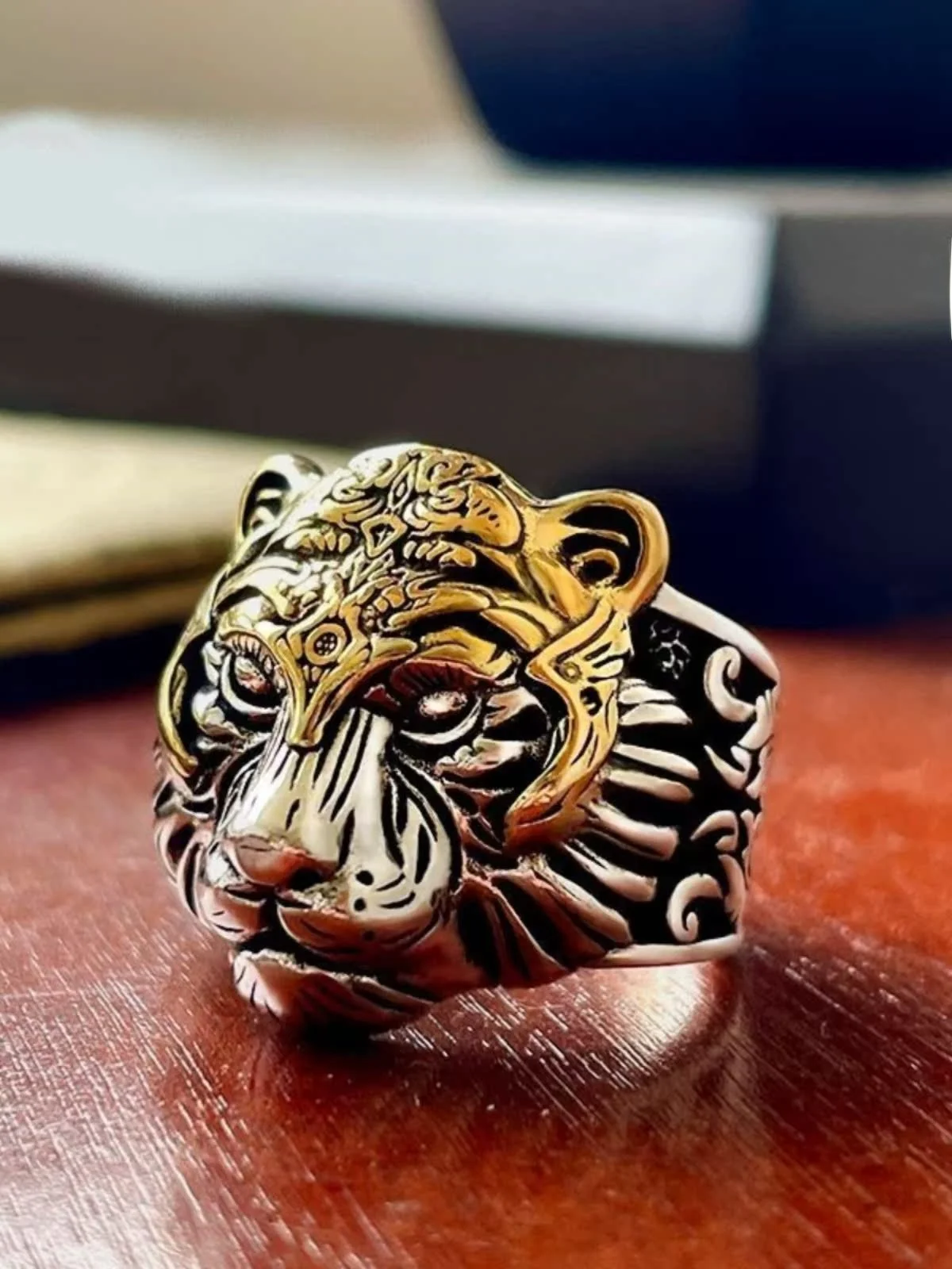 

WEIER Vintage 925 Silver Tiger Head Ring Adjustable Hip Hop Personality Dominant Tiger Year Men's Ring Fashionable Jewelry