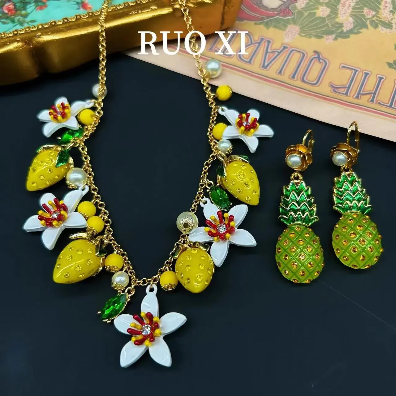 Jewelry Vintage Medieval Earrings for Girl Strawberry Pineapple Flower Colorful Fruit Earrings Necklace Set Palace Vintage set