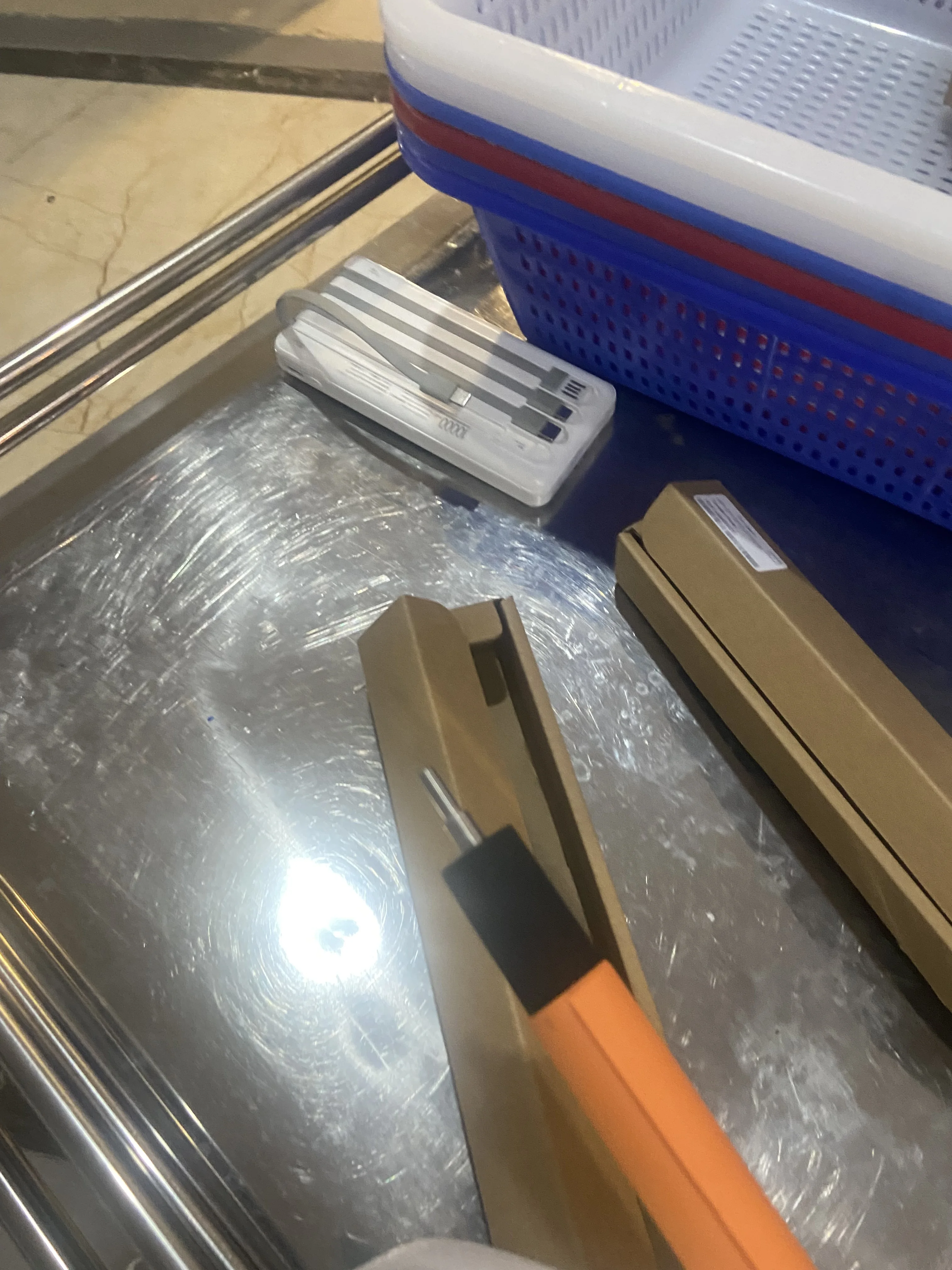 

1 шт. оригинальный новый RM1-4445 RM1-4445-000CN переносной ролик для HP CM1312 CP1525 CP1518 CP1215 1215 CM1415 M276 M251 CP151